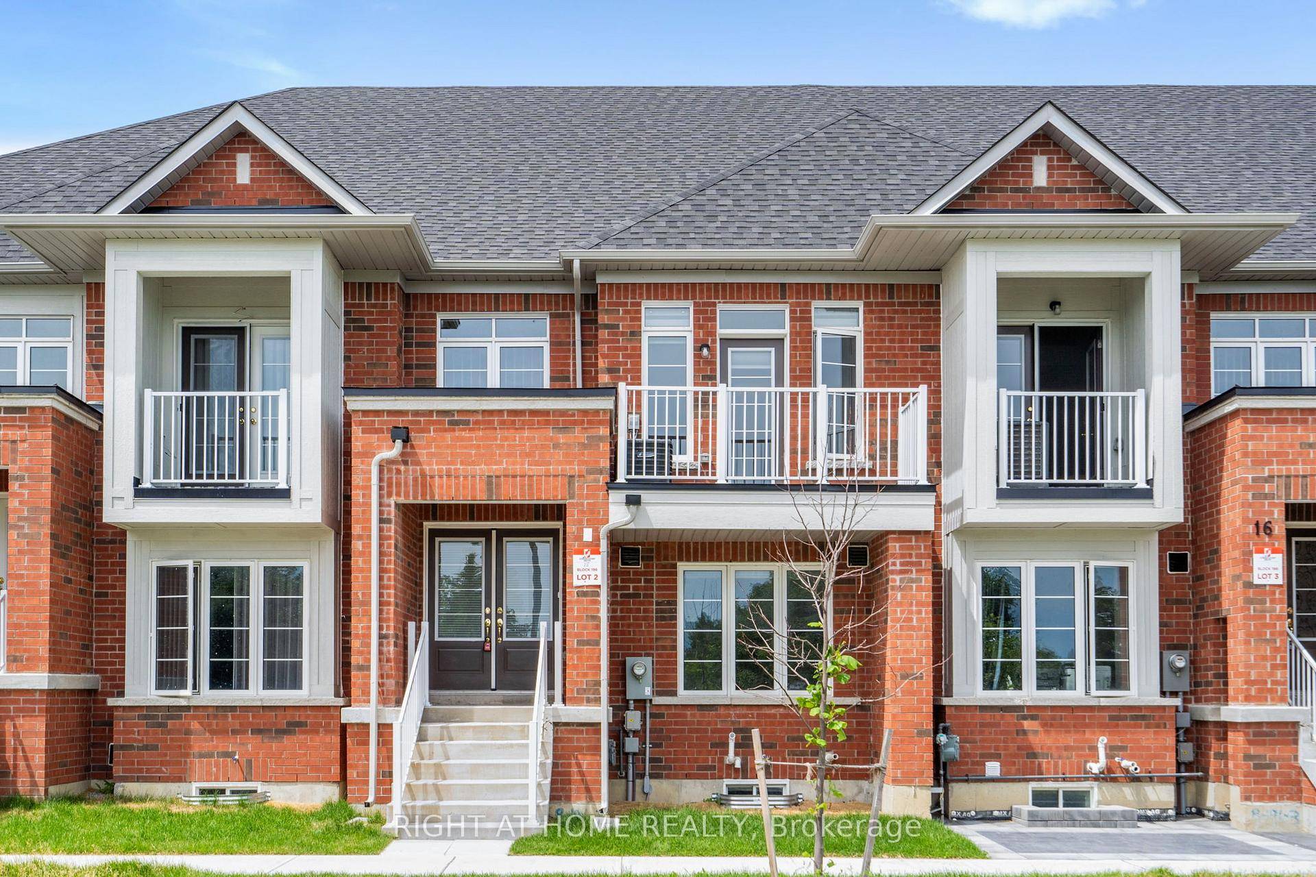 ONLY 1 Year New Townhouse, South Facing to Richmond Green Park, 4 Br FINISHED BASEMENT, 3rd Floor With Computer Nook Area Overlook Living Room, Open Concept Kitchen Open To Above, ...