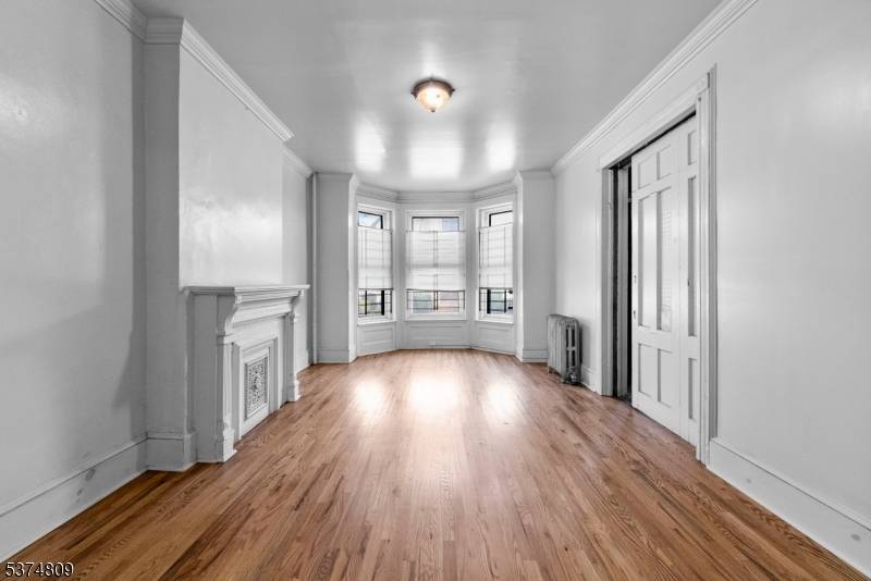 Welcome to this spacious single family home in the heart of Newark !