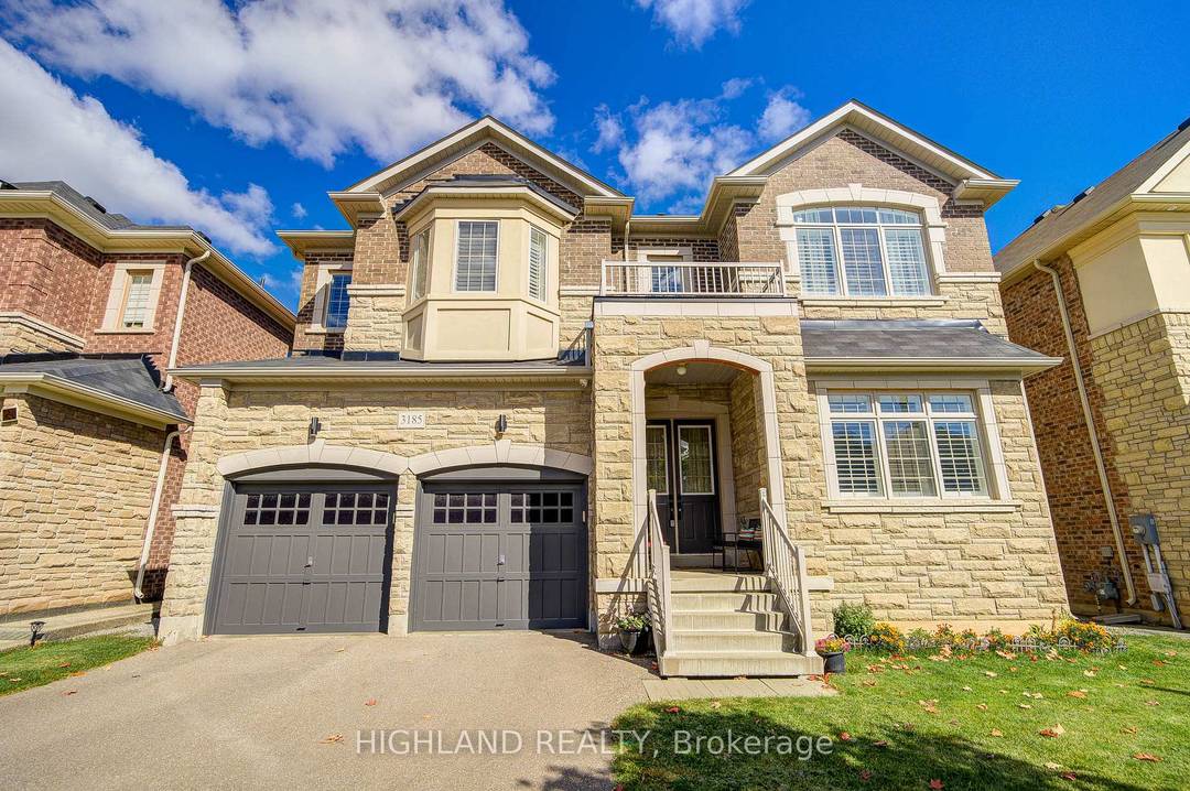 7 year new luxurious detached home backing onto a serene ravine on a premium 50x97 ft lot with nearly 4, 000 sq.