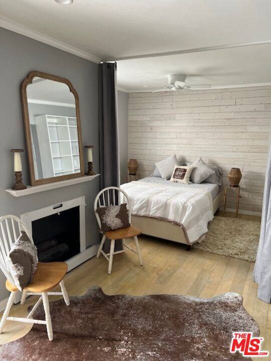 141 S Clark Dr Beverly Grove La