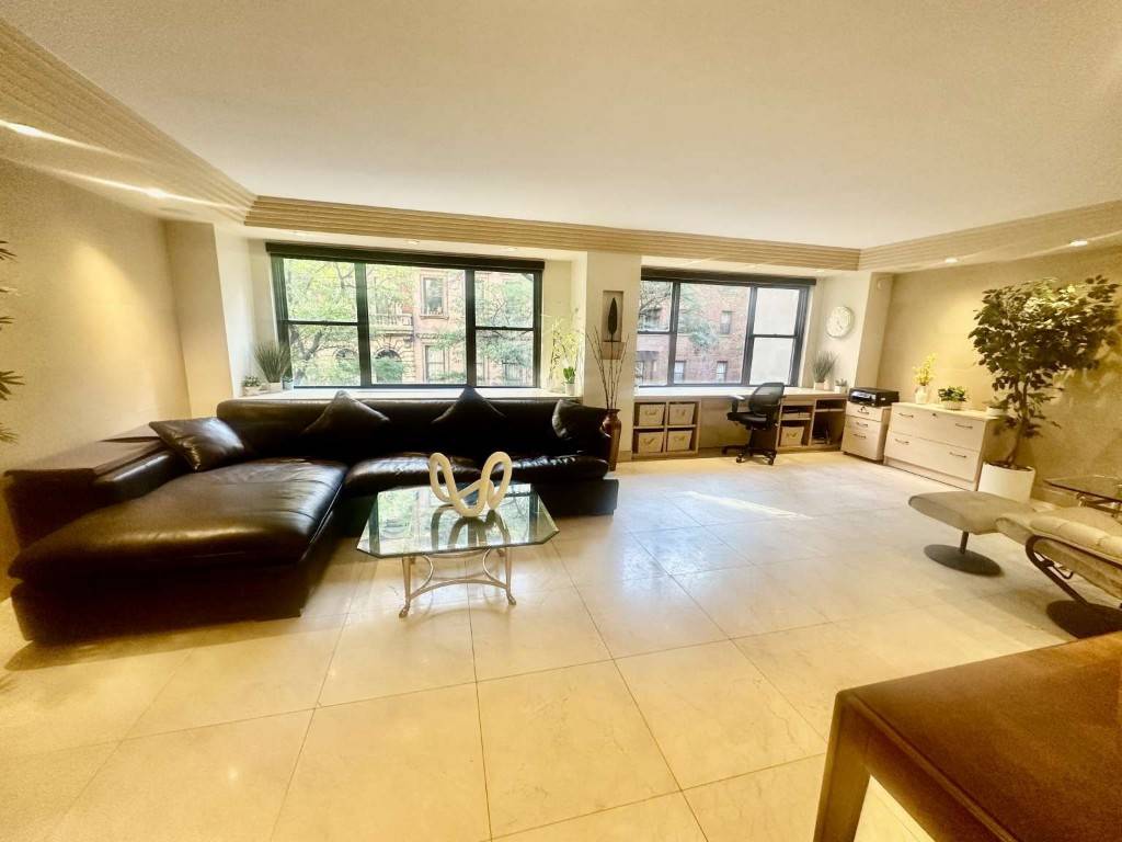 The Elysabeth Condominium, Residence 3C.
