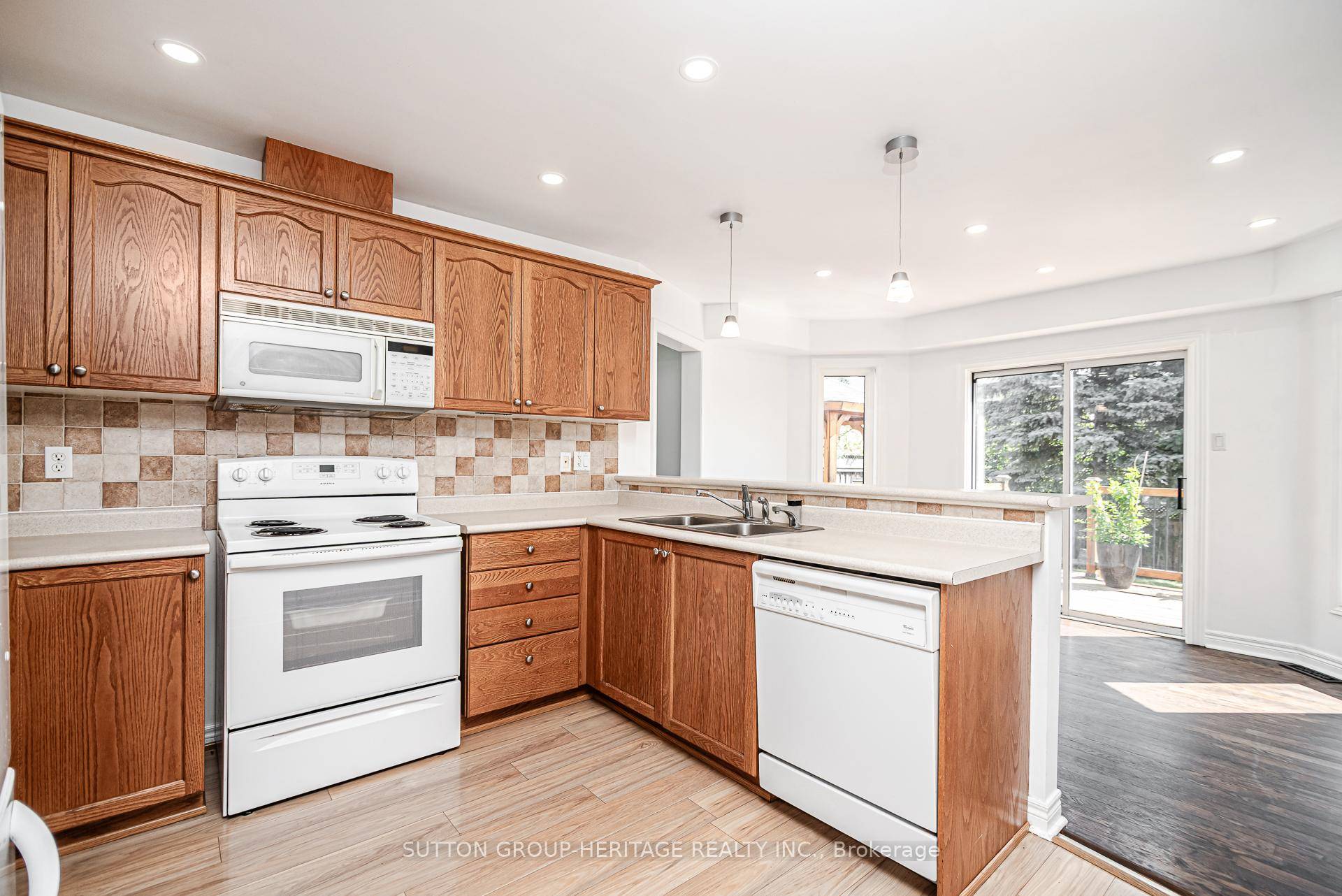 Welcome to this beautifully maintained all brick home, 3 Bedroom, Primary Bedroom with extra space sitting area, ideally located in the charming community of Port Perry.