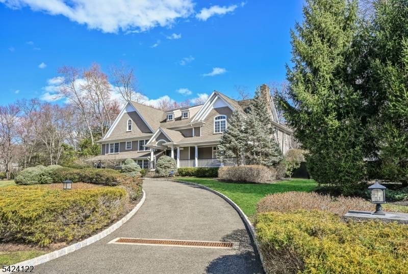 Magnificent custom built 6000 sq ft Colonial on a flat acre at the end of a rare double cul de sac in one of the most coveted Ho Ho Kus ...
