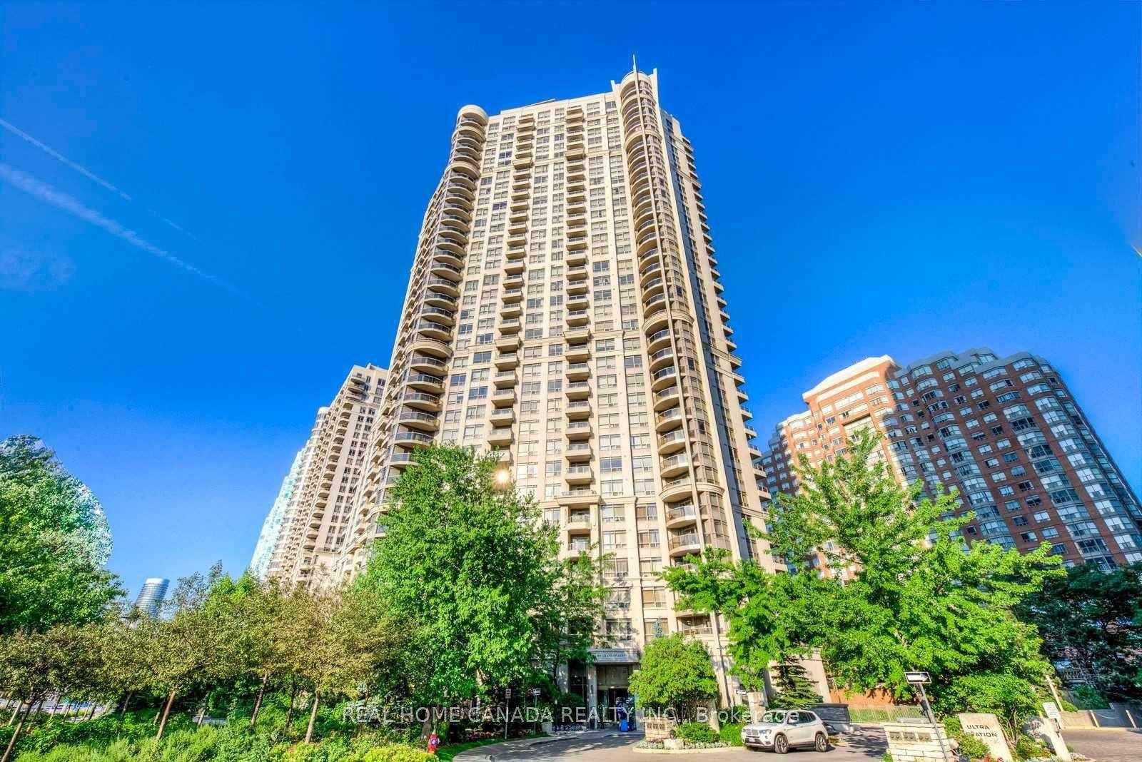 Luxury 2 Bdrm Condo In Stylish Grand Ovation, Solid Built By Tridel In The Heart Of Mississauga.