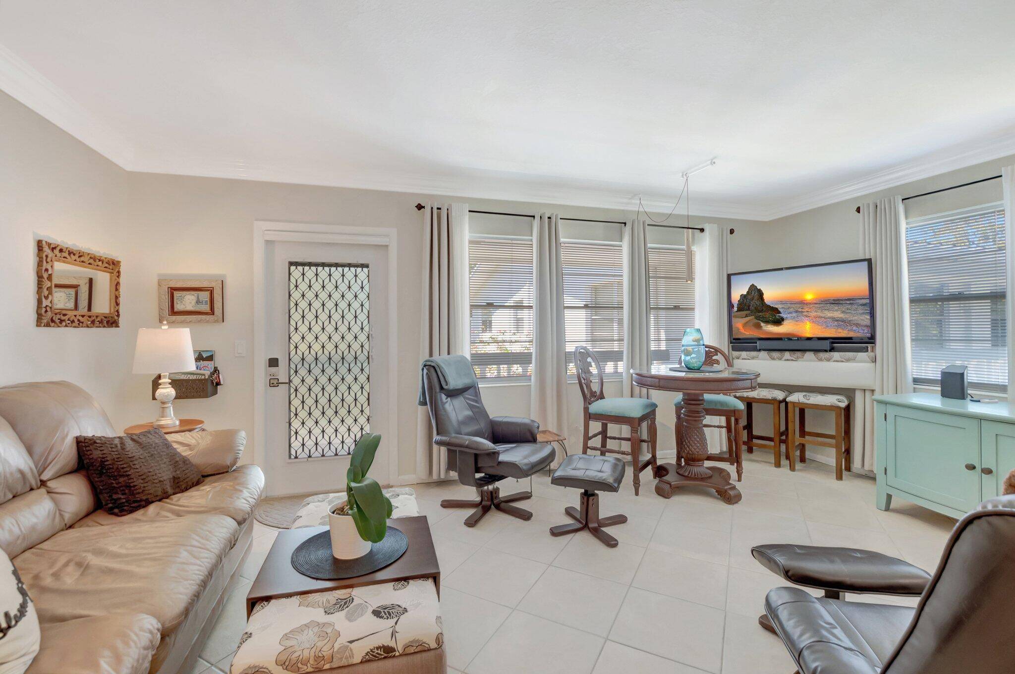 Stunning Corner Unit Condo Fully Furnished Move In Ready !