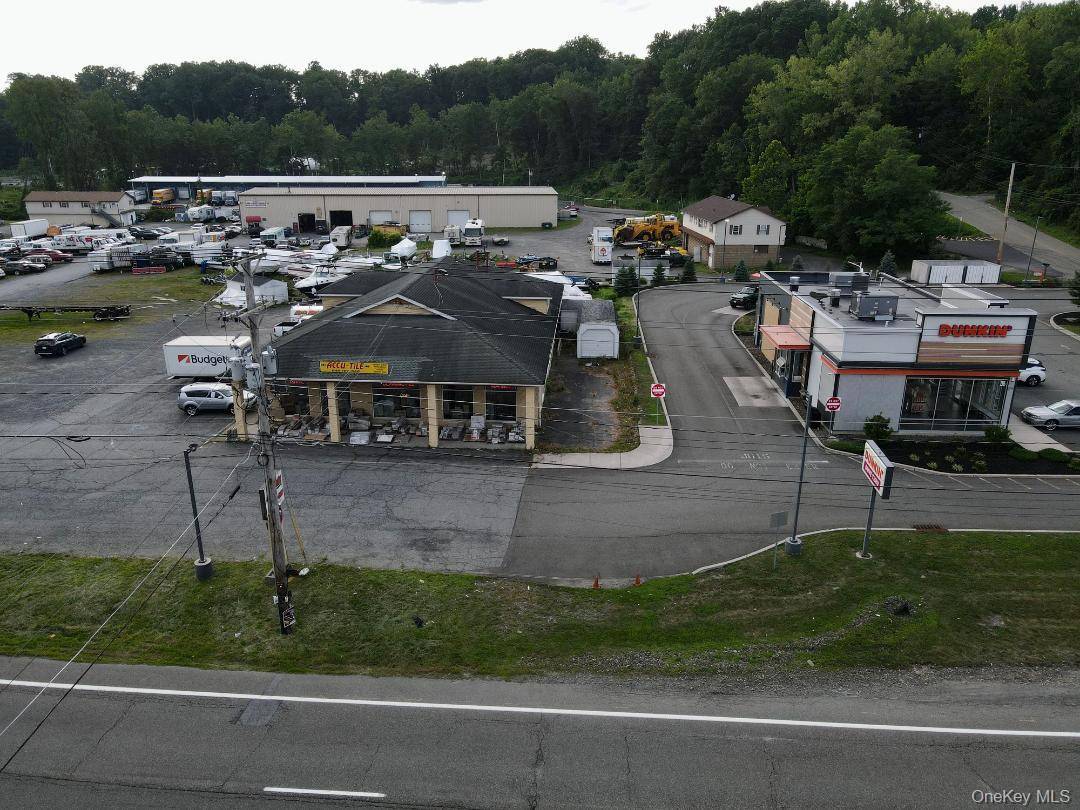 NEW WINDSOR BRING YOUR BUSINESS HERE AT THIS LOCATION WITH SUPER HIGH VISIBILITY.