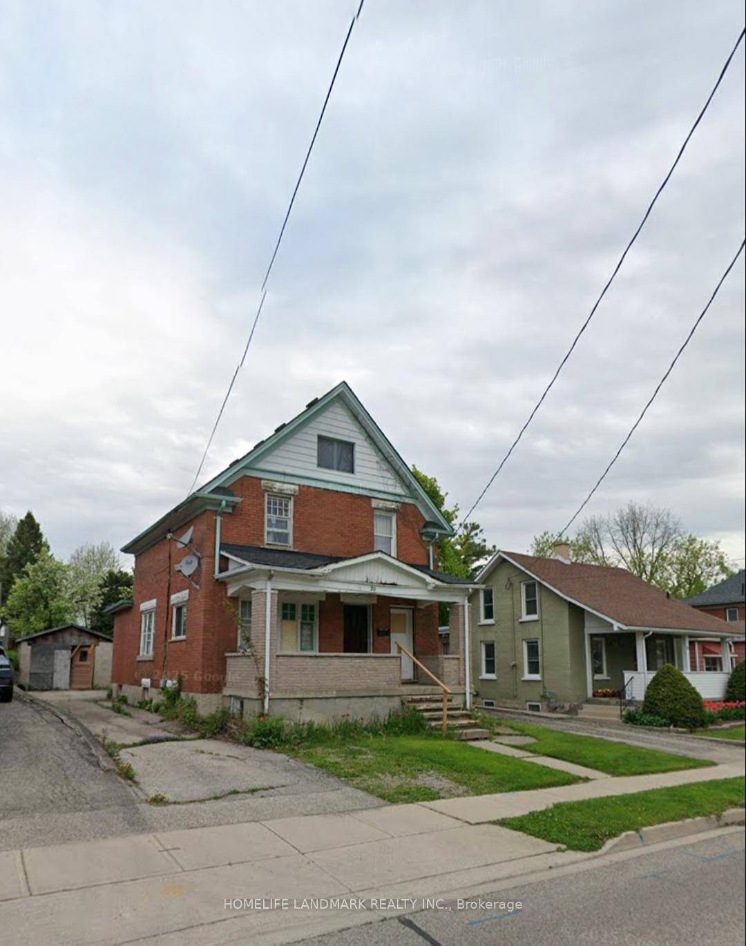 Opportunity Knocks ! Value Add Duplex with Major Mechanical Updates Completed.
