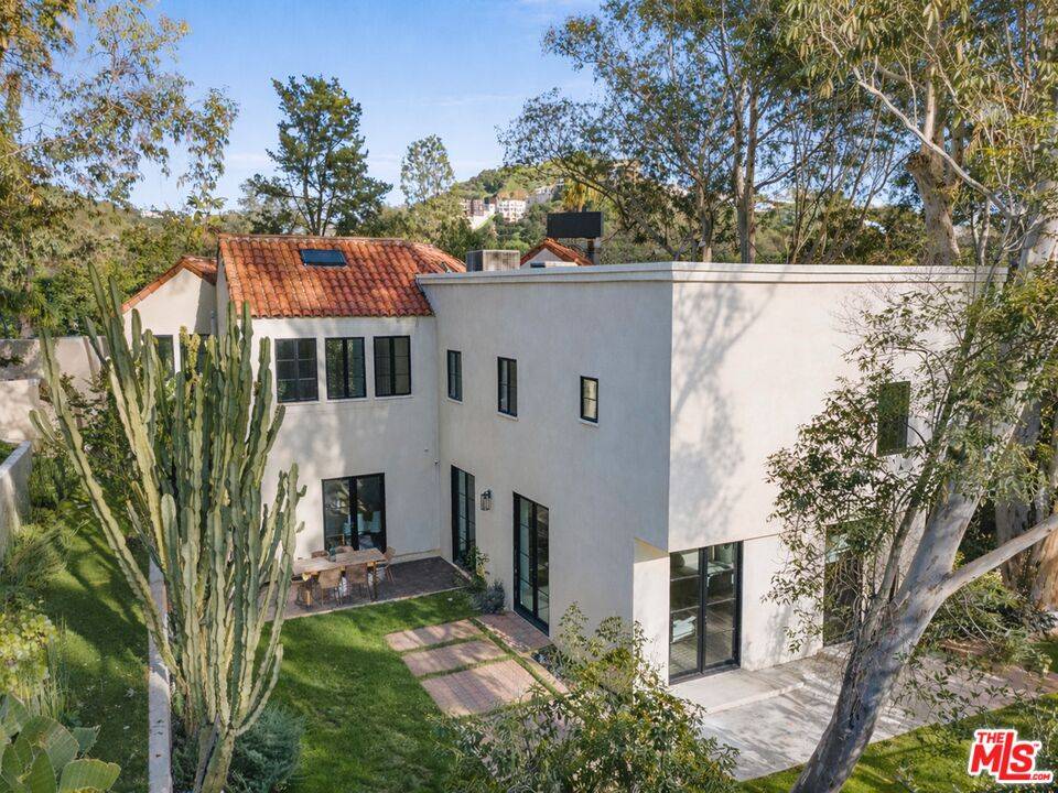 8171 Tianna Rd 5BR Hollywood Hills East La