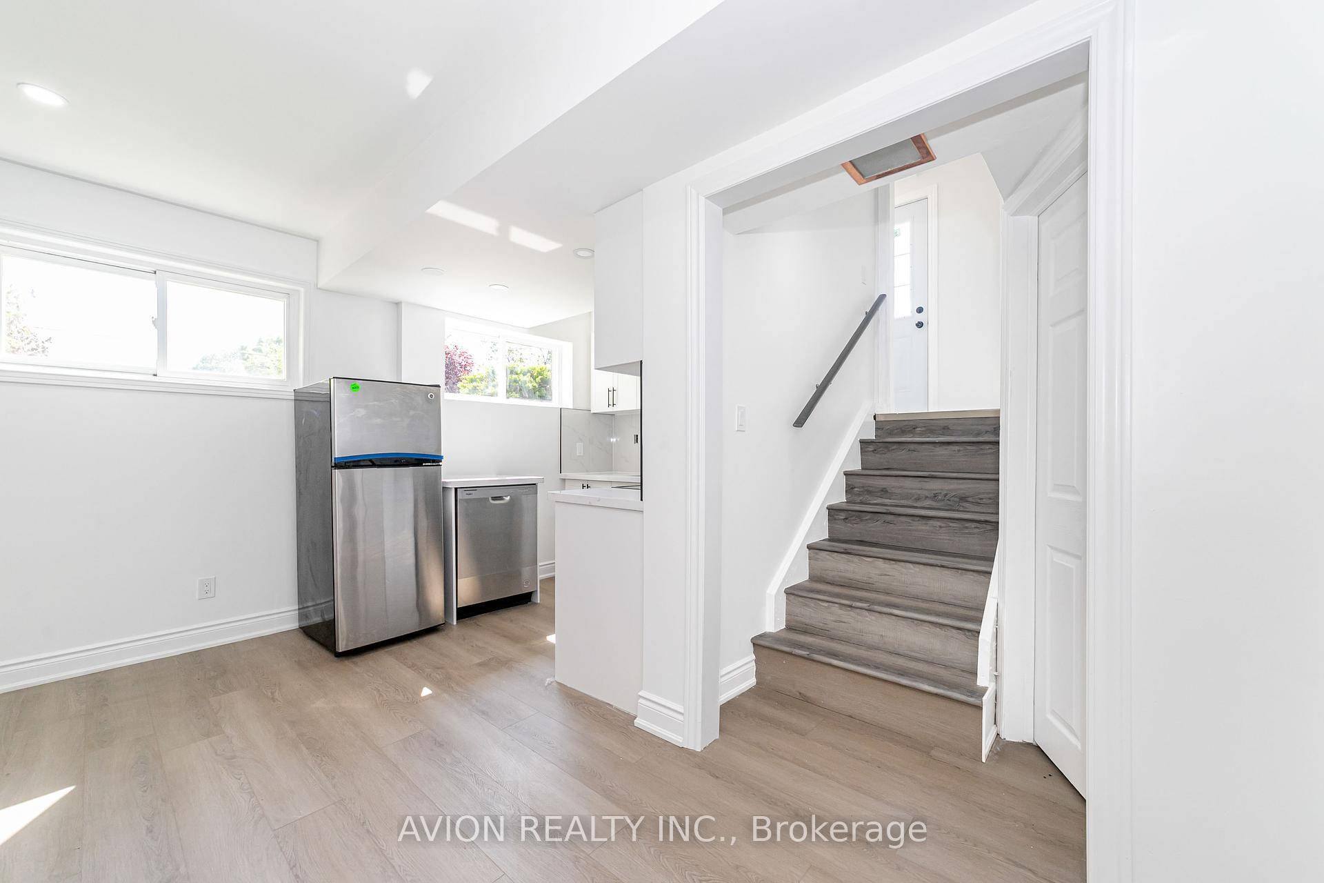 Brand New Basement Apartment with Rare 8 Foot Ceilings in West Shore, Pickering Experience comfort and convenience in this newly built basement apartment featuring rare 8 foot ceilings, ensuite laundry, ...