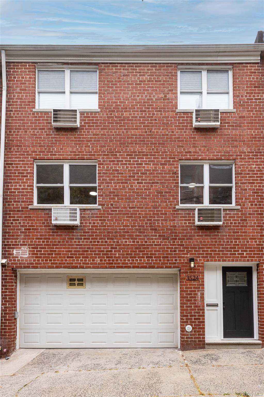 Two Fully Renovated 3 Bedroom Rental Apartments in Central Riverdale Prime Location !