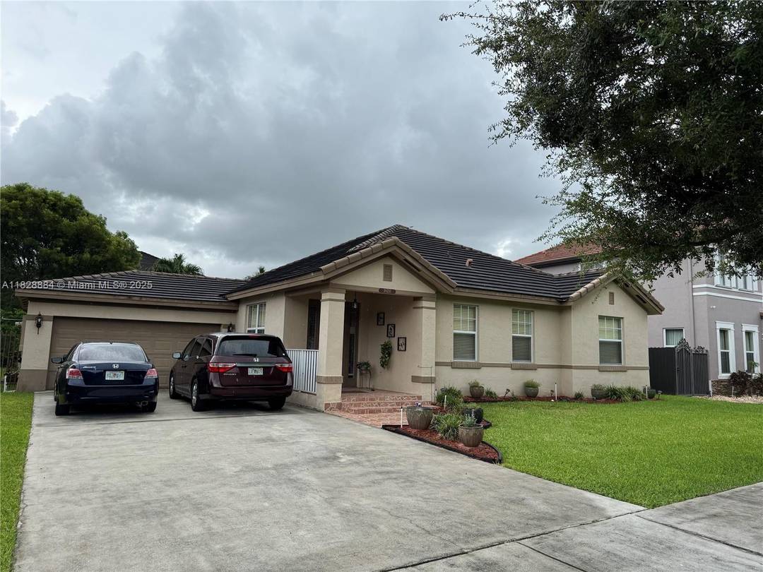 Well maintained, one owner home in very good condition, located in a desirable and peaceful neighborhood.