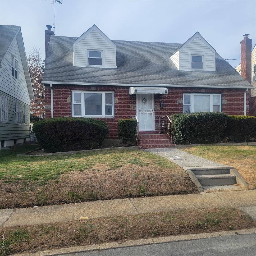 2 FAMILY HOME WITH 2 BRS PER FLOOR AND A FULLY FINISHED BASEMENT SEP.