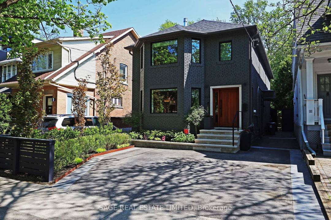 Spectacular on Sherwood !