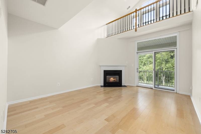 Beautifully Upgraded Bristol End Unit located in the prestigious Regency Club !