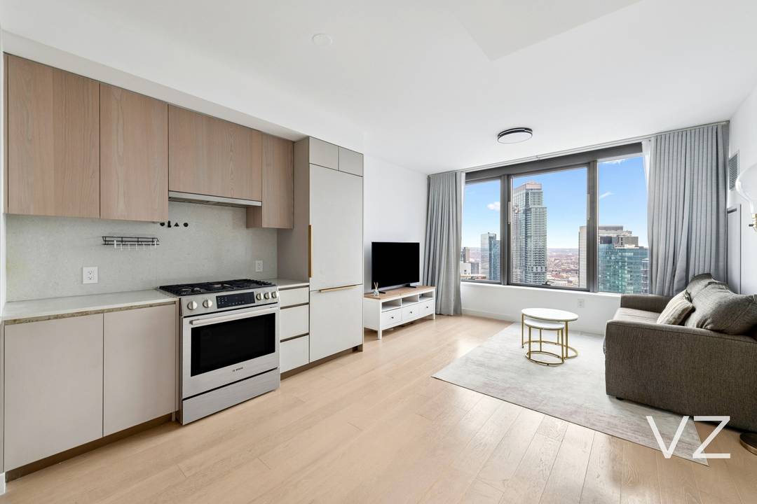 Welcome to Skyline Tower, the tallest condominium building in Queens.