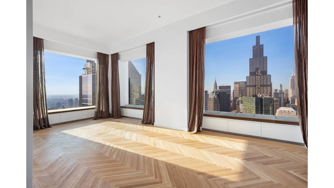Residence 52B presents a rare opportunity to inhabit a meticulously designed home high above Park Avenue within one of Manhattan's most celebrated architectural landmarks.