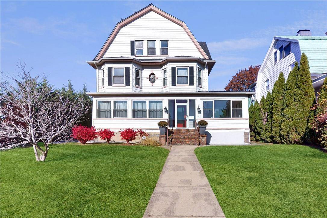 Welcome to 14 Hamilton Avenue, a historic Colonial nestled in the heart of the Rochelle Park Rochelle Heights Historic District, one of New Rochelle s most cherished and architecturally significant ...
