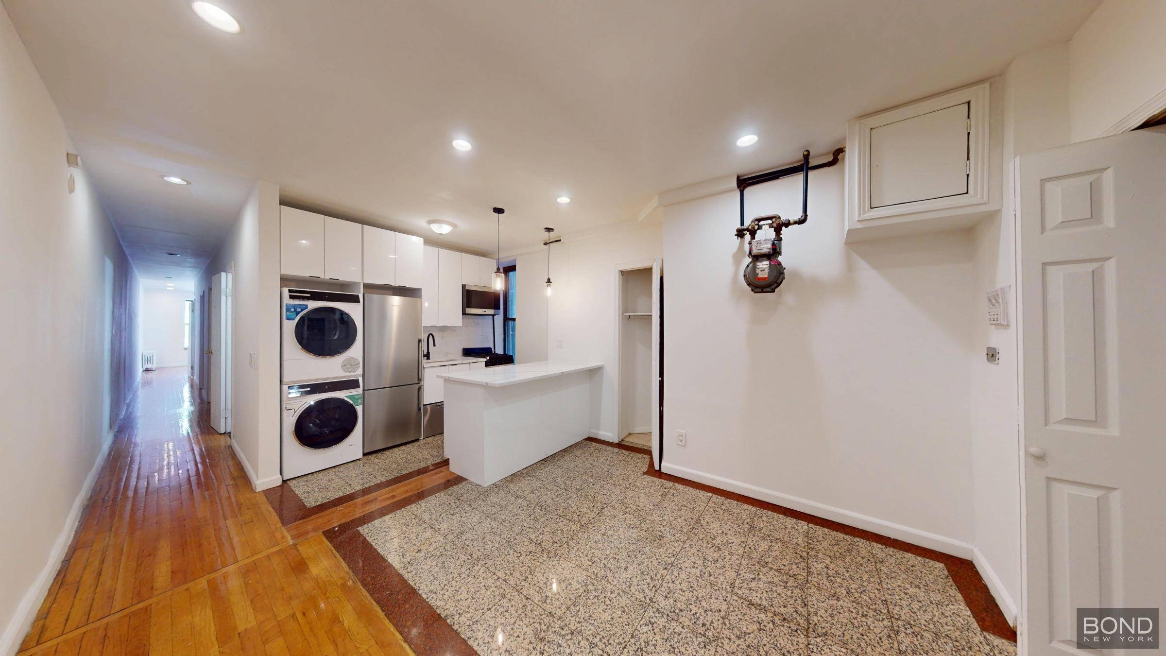 Large 3 bedroom apartment in the heart of East Village !