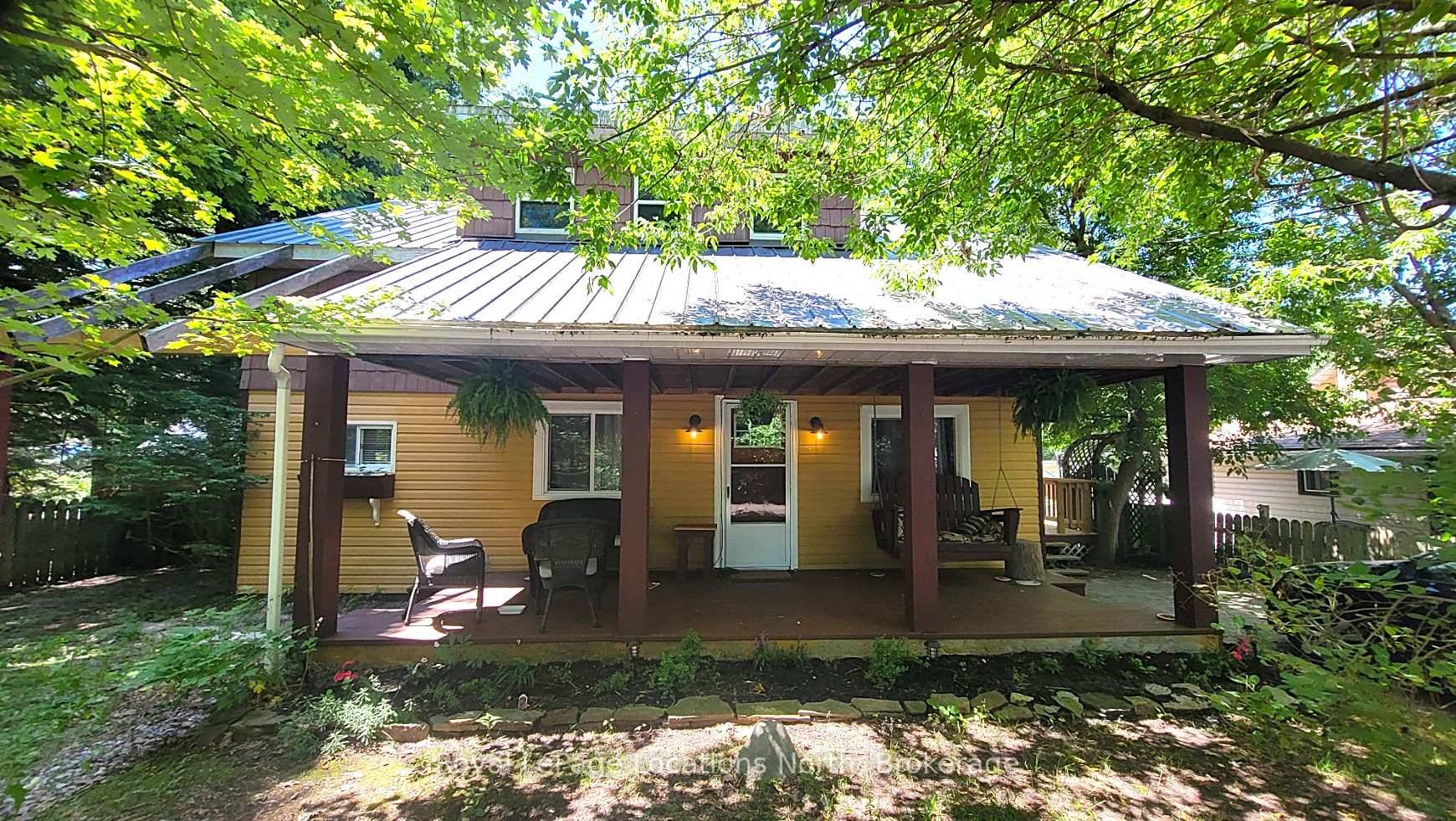 Here's the one ! This adorable year round home in the vibrant community of Balm Beach, just steps from the beautiful sandy shores of Georgian Bay.