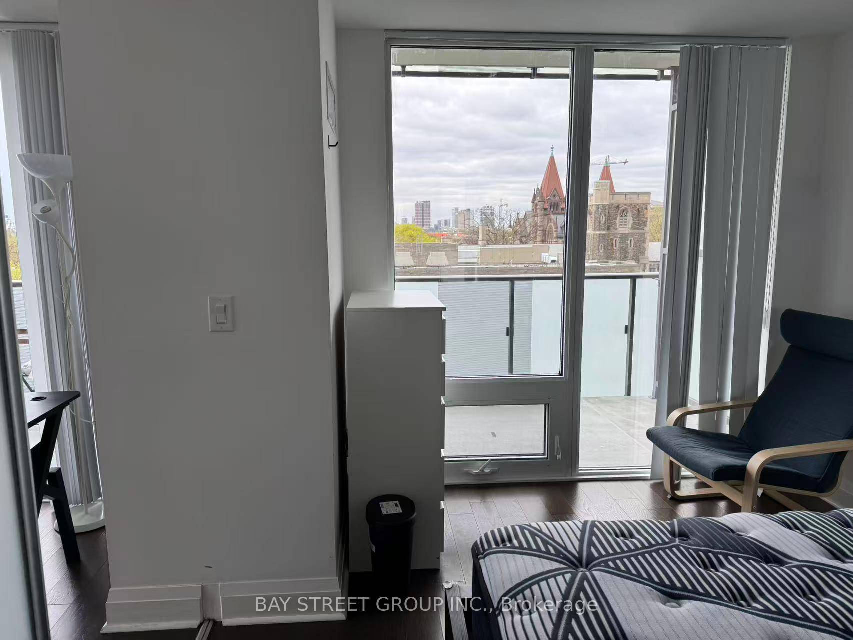 Client RemarksLuxury U Condo, Living Inside The Campus Of University Of Toronto.