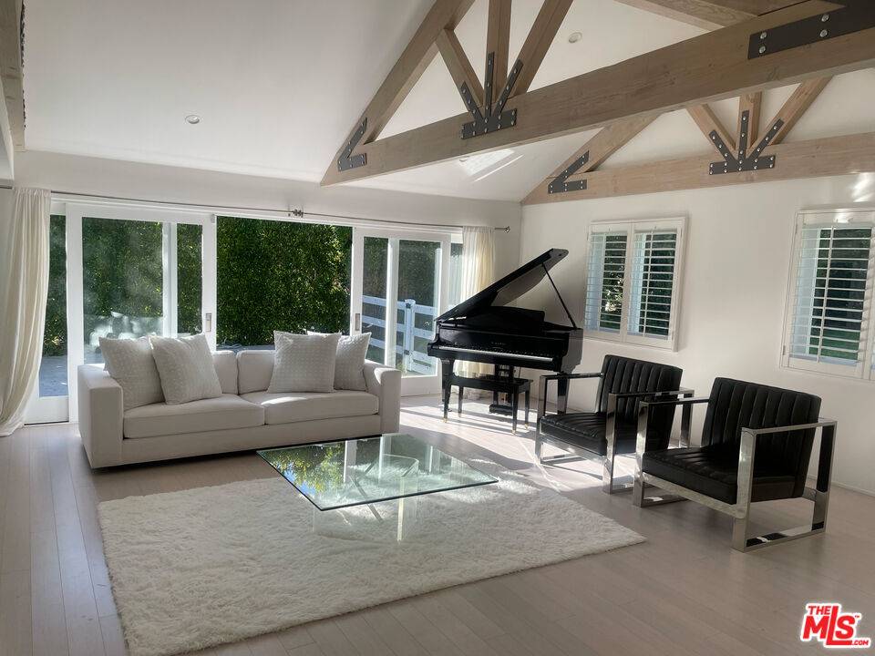 30370   Morning View Drive 5BR Malibu La