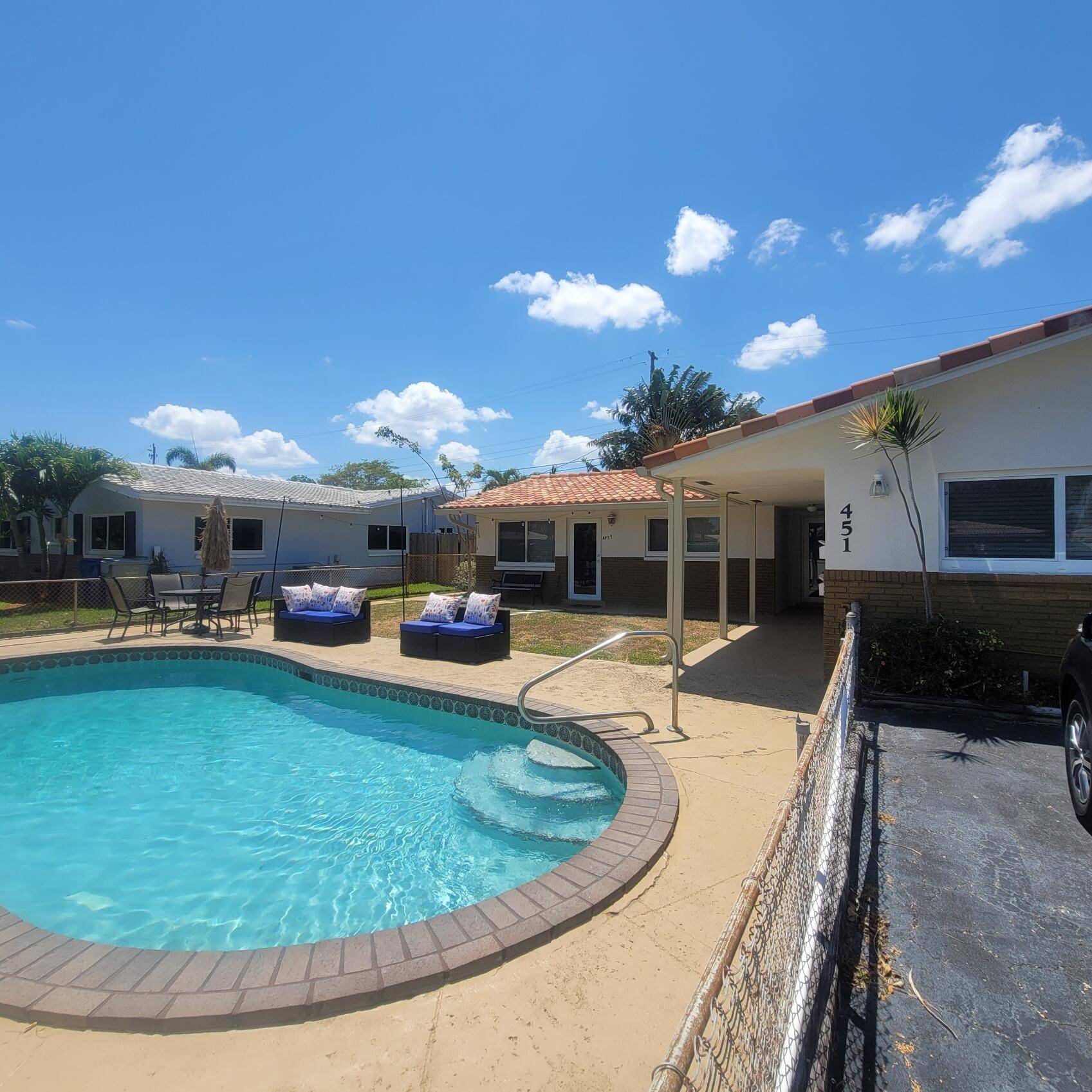 Updated duplex in the highly desirable city of Pompano Beach.