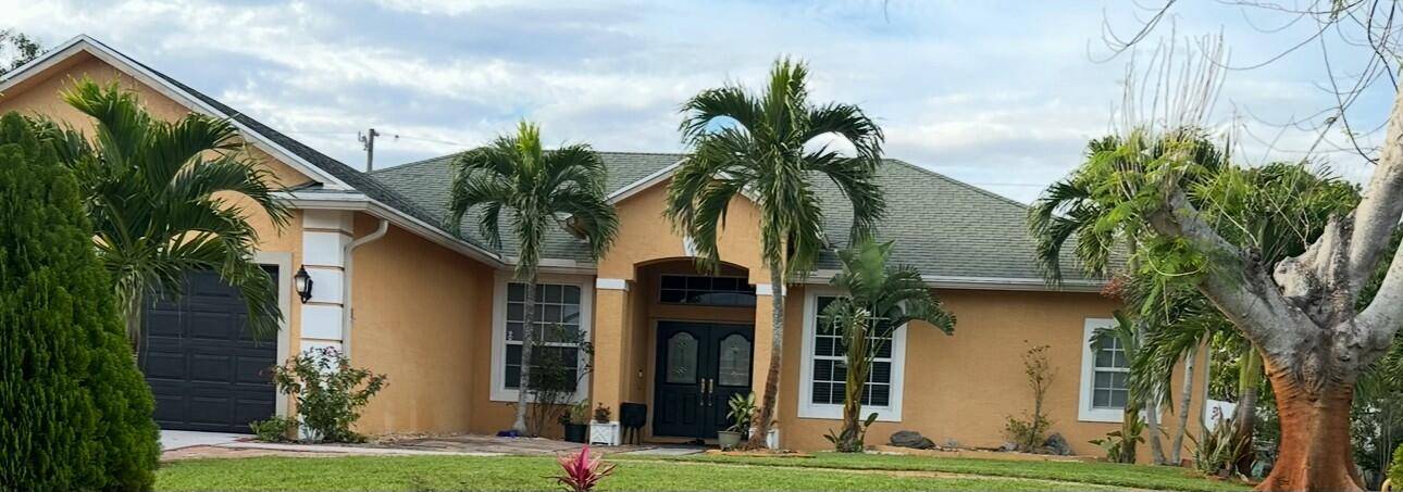 This beautiful 3BR, 2BTH CBS home with den office in Port Saint Lucie near Becker awaits you.