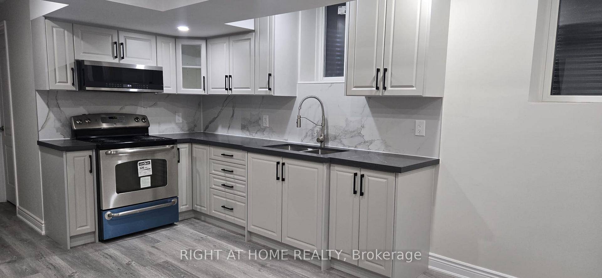 Welcome to Your Very Own Luxurious 2 Bedroom Apartment In The Lovely Southfields Village Community in Caledon !