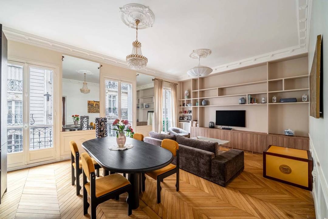 Paris XVI - Ranelagh - Magnificent 3/4-room renovated apartment