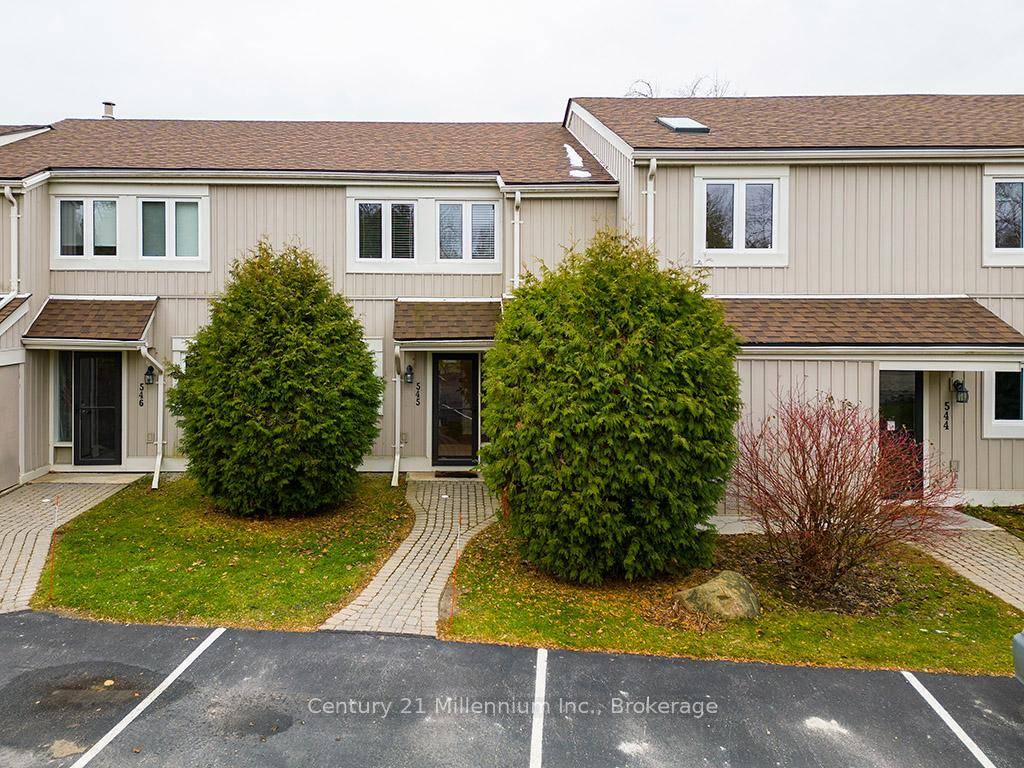 Desirable 2 Level Condo in Living Water Resort, Collingwood Welcome to this beautifully upgraded 3 bedroom, 2.
