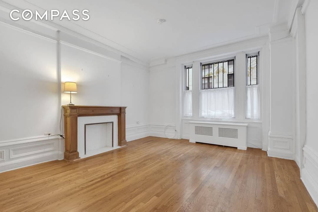 New to the market Convertible 2 Bedroom in a Pre War Condo High ceilings Decorative Fireplace Eat in Kitchen A rare opportunity to purchase a beautifully 1 bedroom apartment convertible ...
