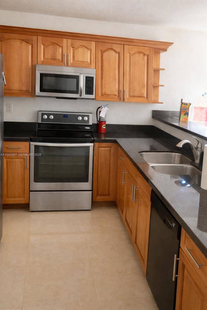 For Sale. Exceptional investment opportunity in the heart of North Miami Beach !
