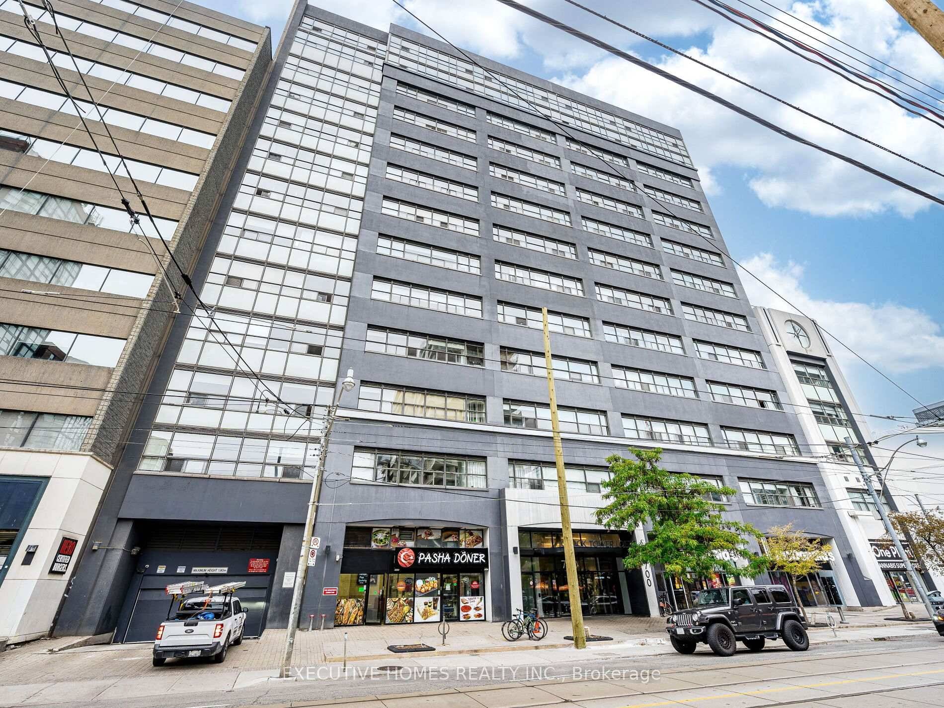 Sought After Clocktower Lofts At King amp ; Bathurst In The Heart Of The City !