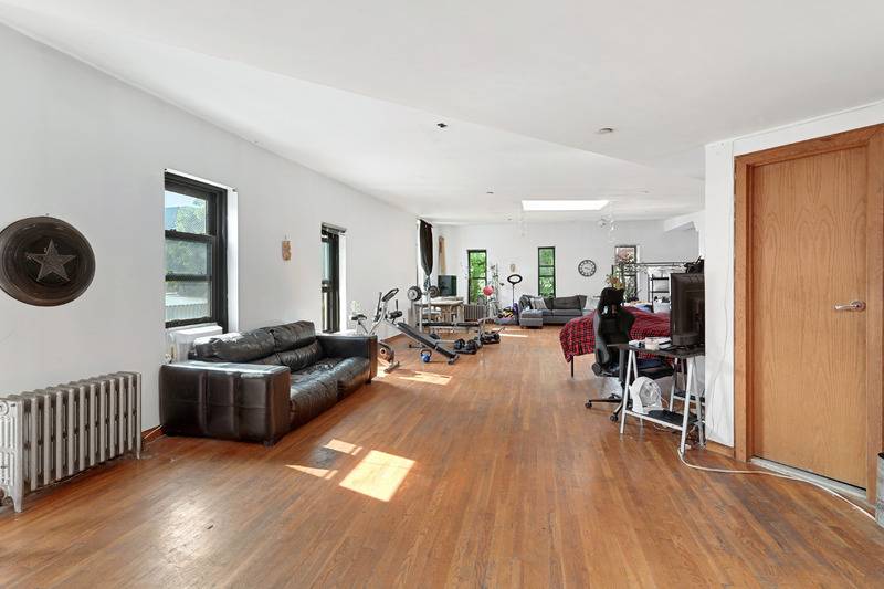Welcome to the Clinton Hill oasis !