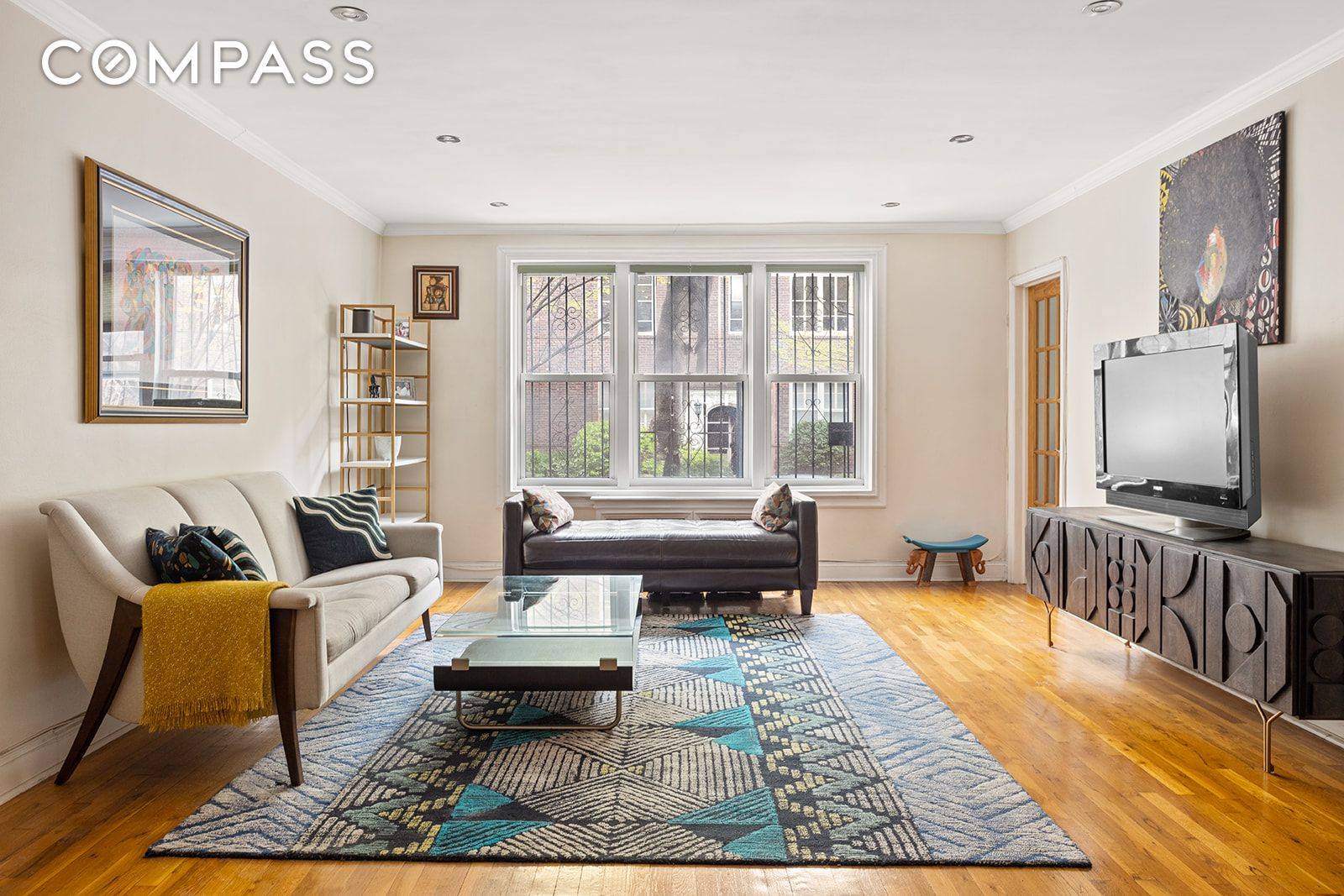 Space and style await in this lovely two bedroom, one bathroom co op featuring a desirable split bedroom layout, leafy views, excellent storage and an ideal location in sought after ...