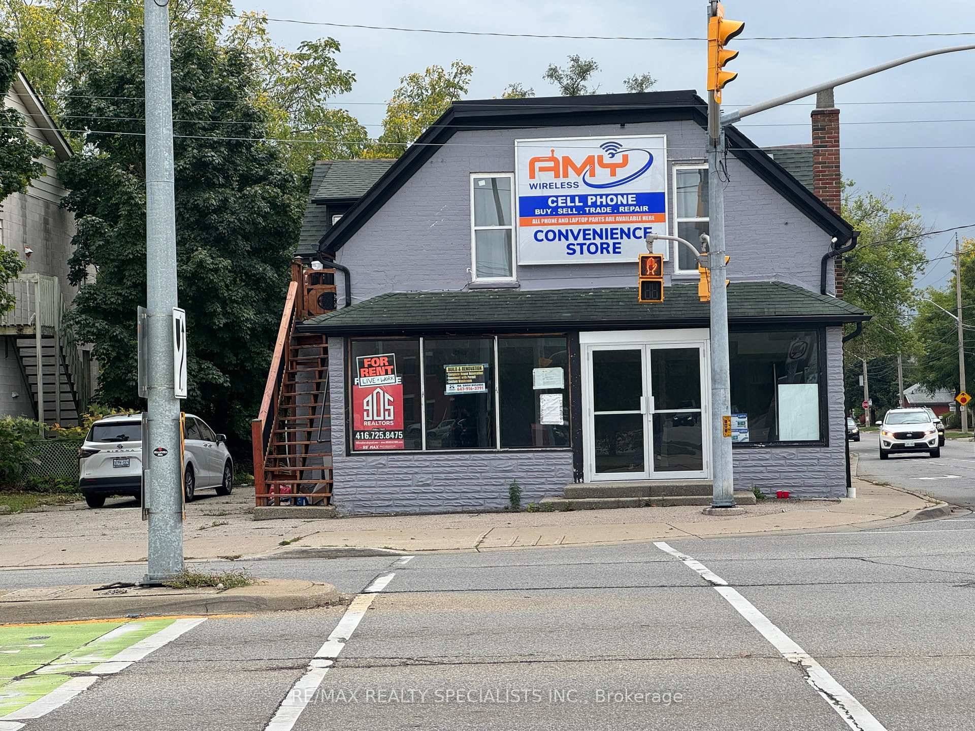 Newly Renovated Prime Location In Historic Downtown Galt Cambridge 2, 000 Sq.