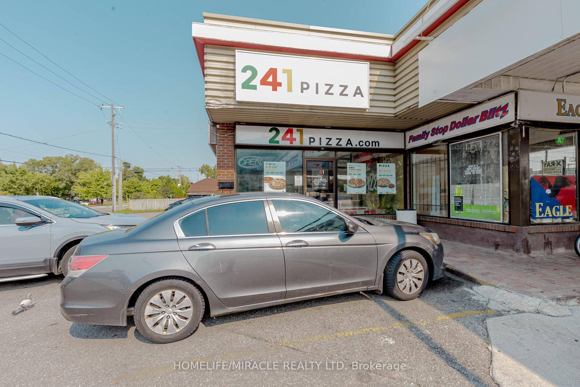 Excellent Franchised 241 Pizza business in Scarborough, ON is For Sale.