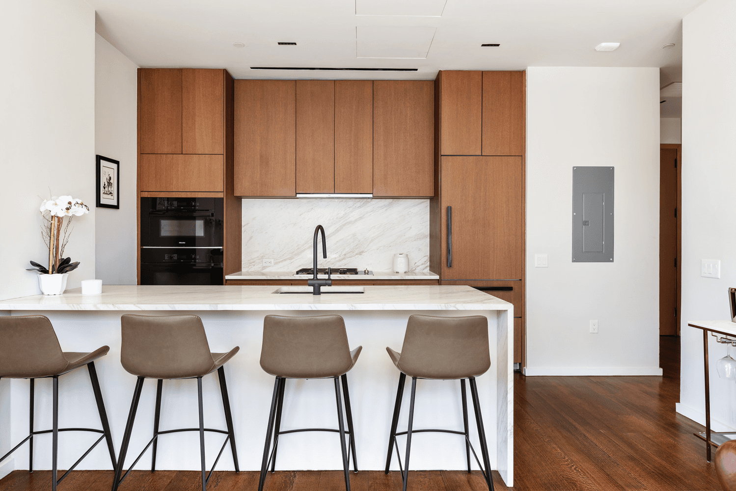This beautifully designed one bedroom, one bath residence offers generous living space with refined, modern finishes.