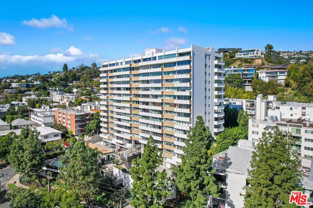 8787 Shoreham Dr 1BR Sunset Strip La