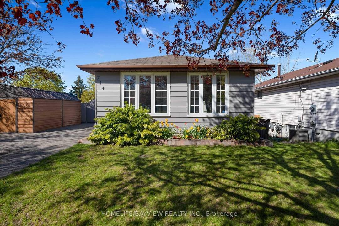 Bright and spacious all inclusive 1 bedroom suite available for lease in a legal duplex, featuring a ground level walk out with large above grade windows that fill the space ...