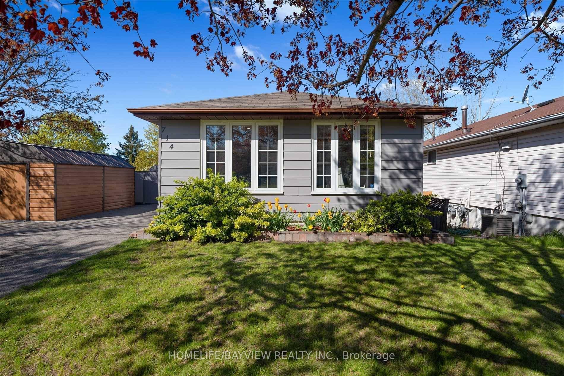 Bright and spacious all inclusive 1 bedroom suite available for lease in a legal duplex, featuring a ground level walk out with large above grade windows that fill the space ...