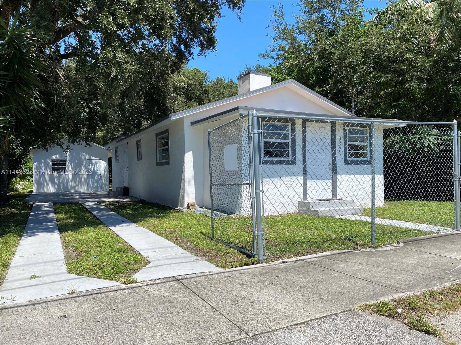 Great opportunity in Little River, close to major east west thoroughfares leading to major population centers, Miami Design District, Midtown and Wynwood.