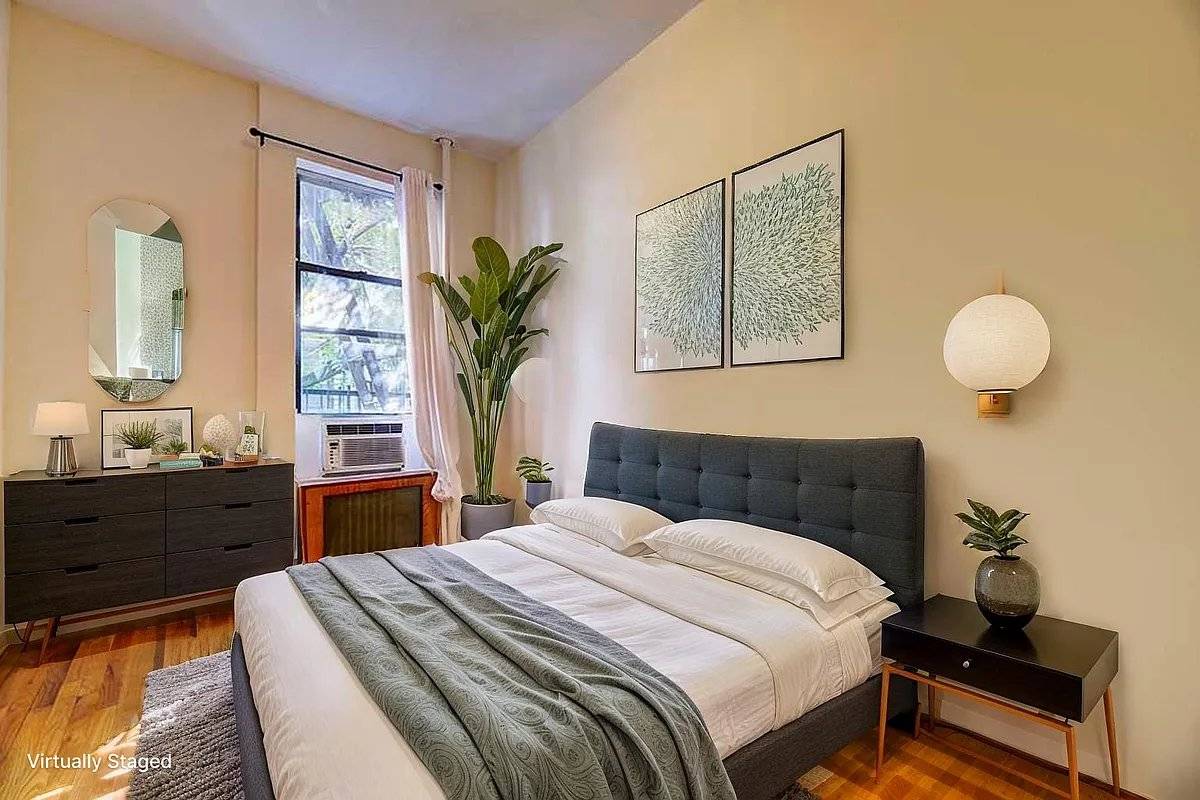 THE APARTMENT BRIGHT amp ; SPACIOUS 2 BEDROOMWelcome to a well appointed home offering comfort and functionality Two true bedrooms fits a king in one and a queen in the ...