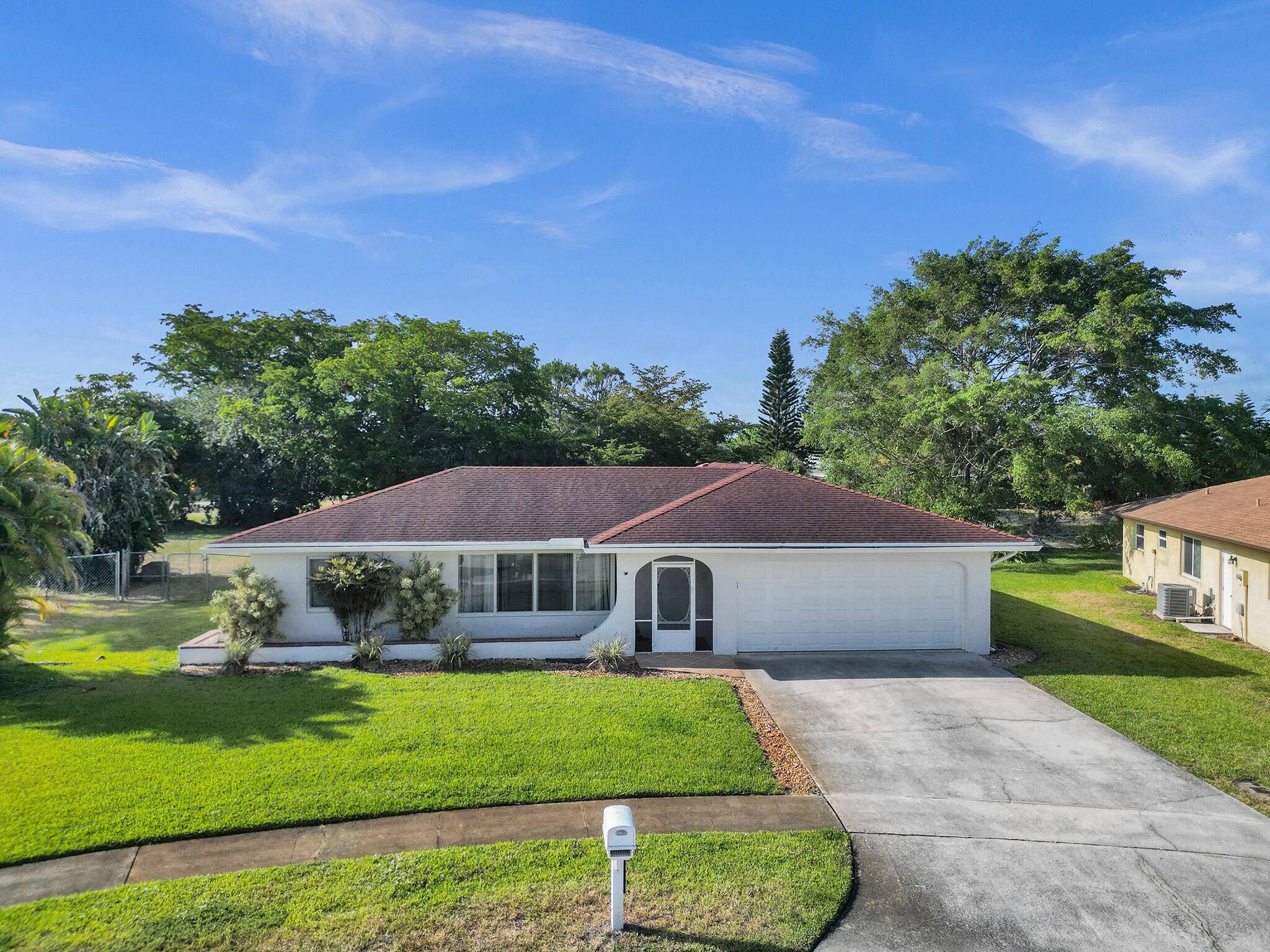 Welcome to your dream home in the heart of Boca Raton !
