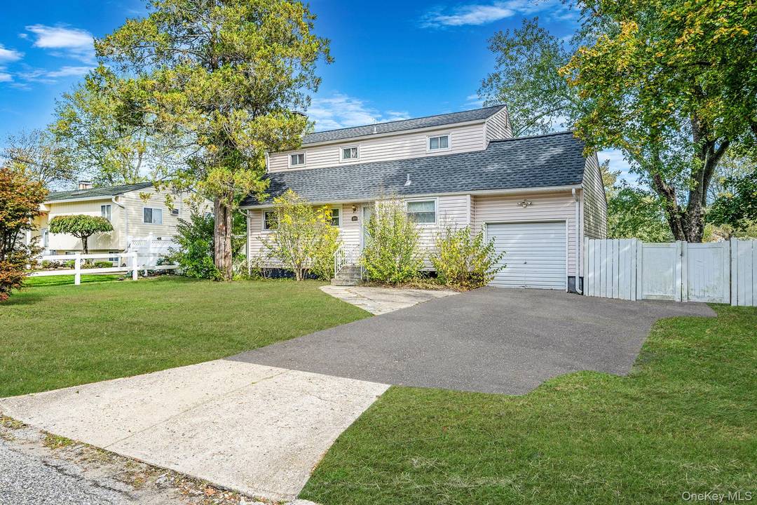 Welcome to Eagle Estates !