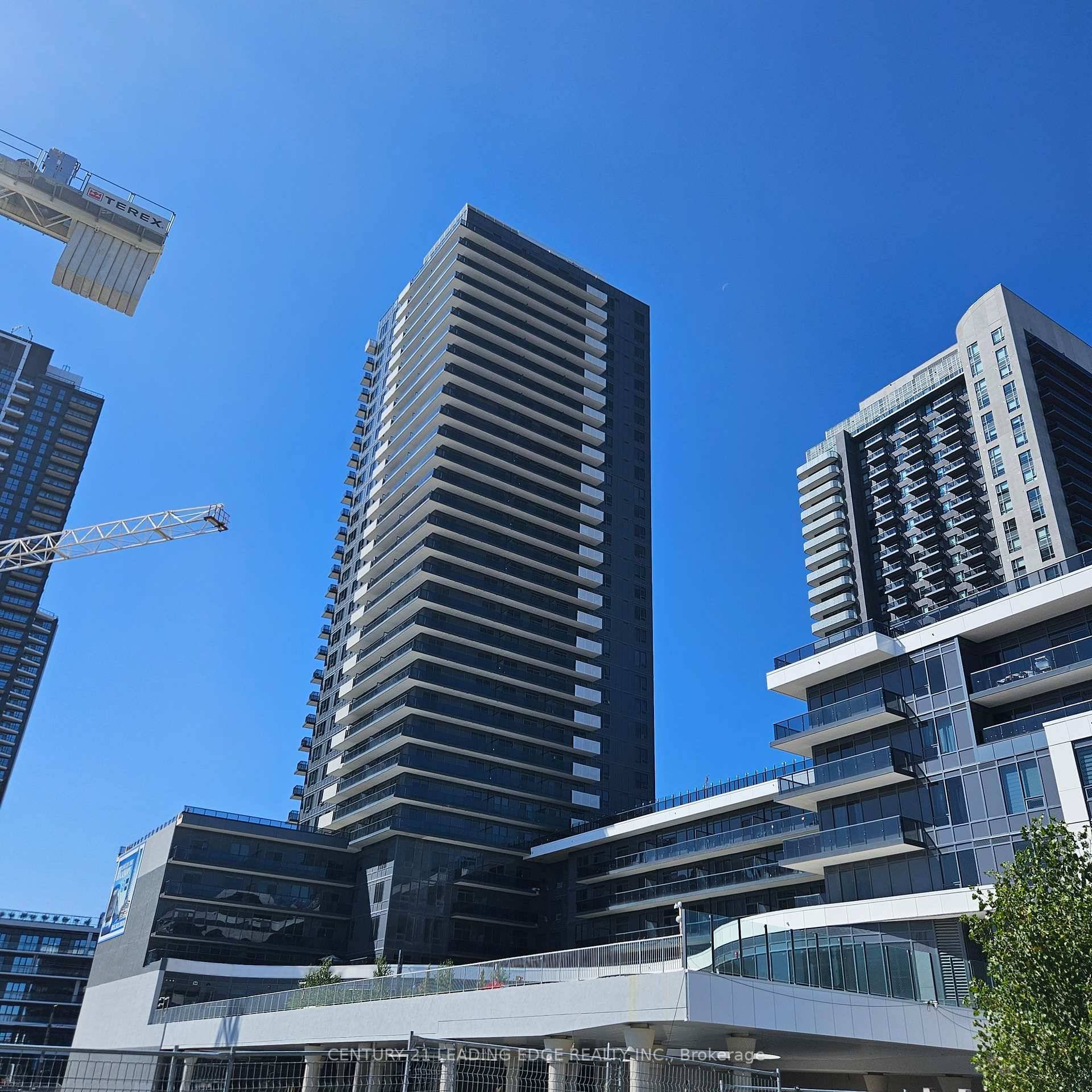 Brand New Corner Condo in Mississauga Be the First to Live Here !