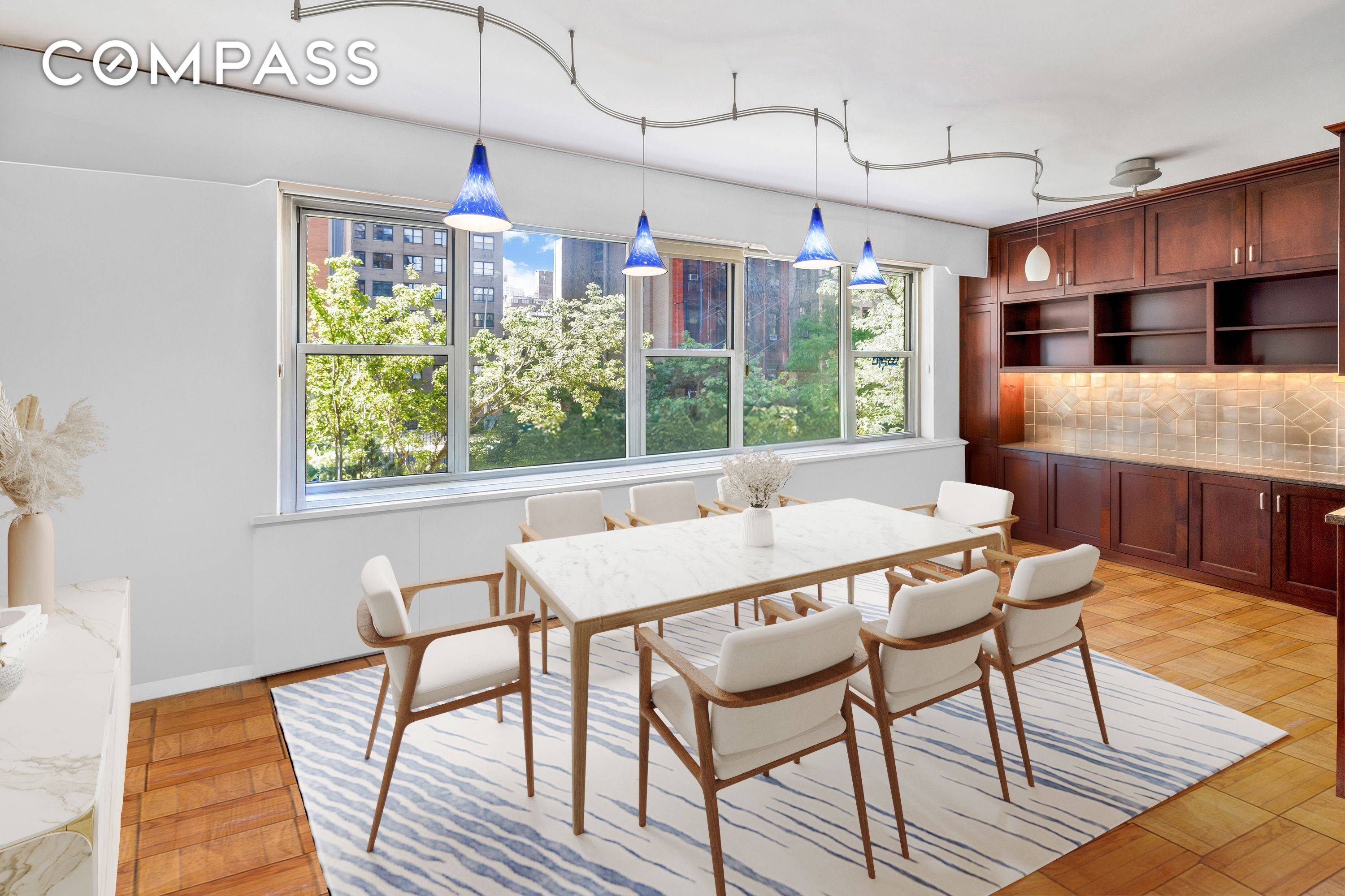 80 East End Avenue, 3HJ is a spacious and versatile apartment offering a 2 bedroom layout with the potential to be easily converted into a 3 bedroom unit.