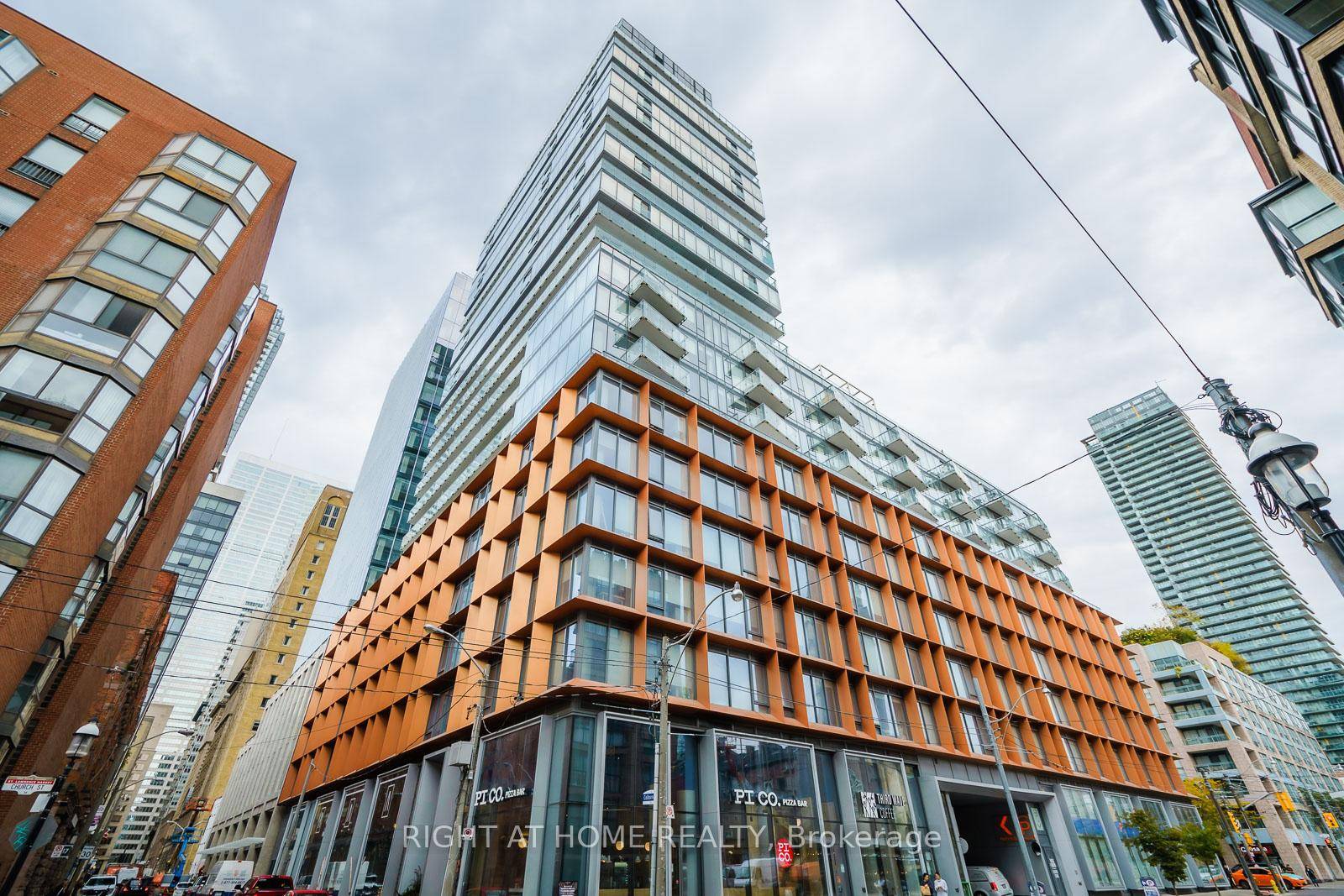 Luxury 1Bd Suite In Sixty Colborne.