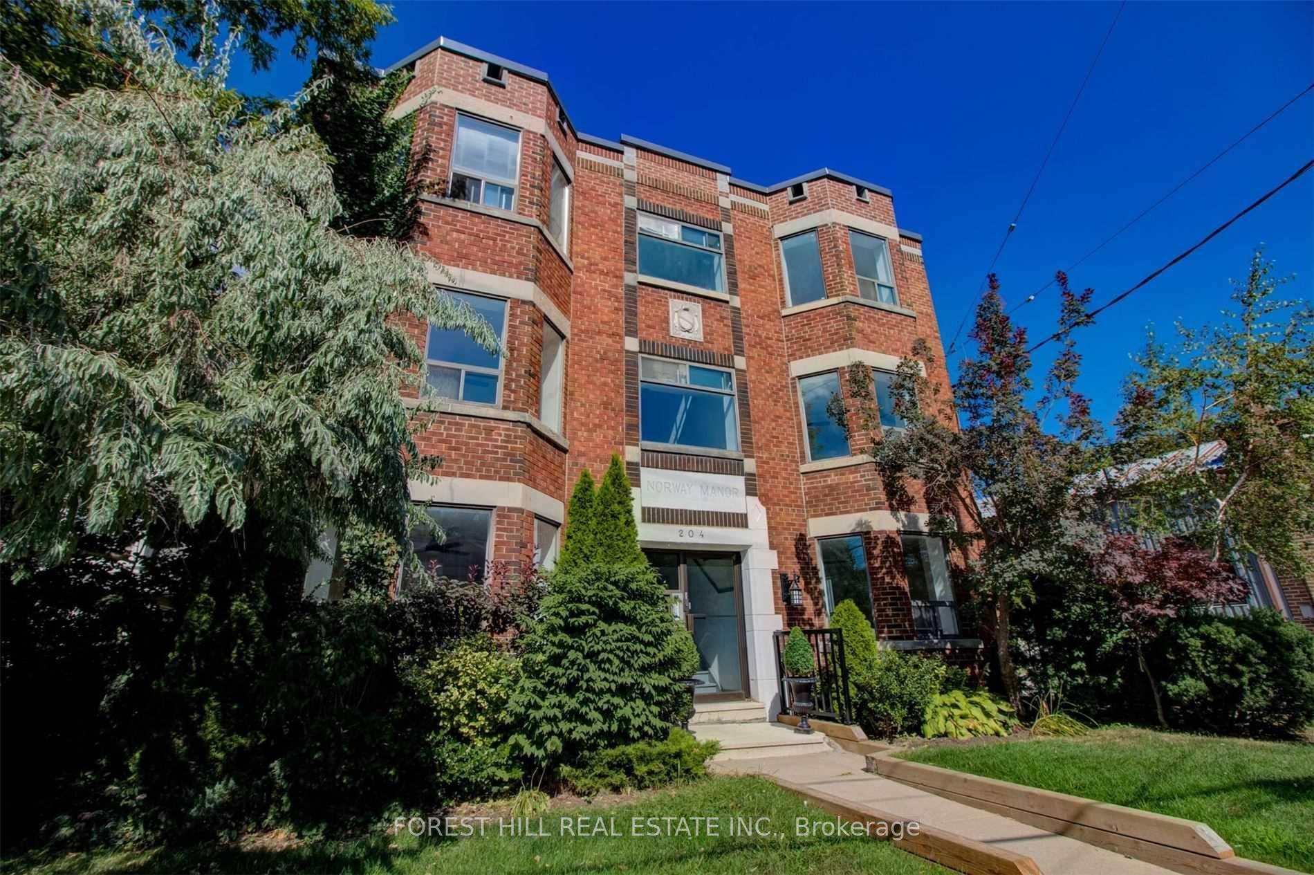 Newly Renovated And Spacious Jr 1 Bedroom Suite, With All Brand New Stainless Steel Appliances, Caesar Stone Counter Tops, Durable Vinyl Flooring, Large Windows With An Abundance Of Light.