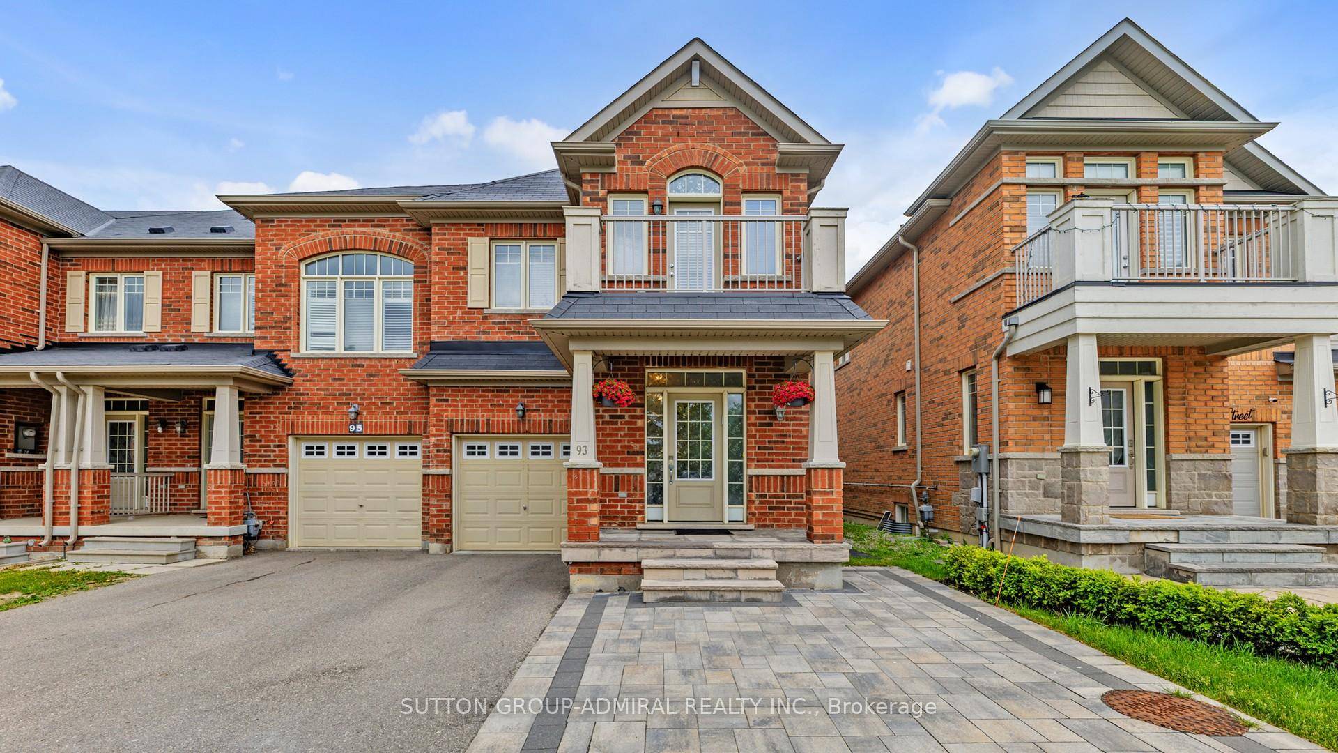 Stunning 4 1 Bedroom End Unit Townhome In Prestigious Jefferson !
